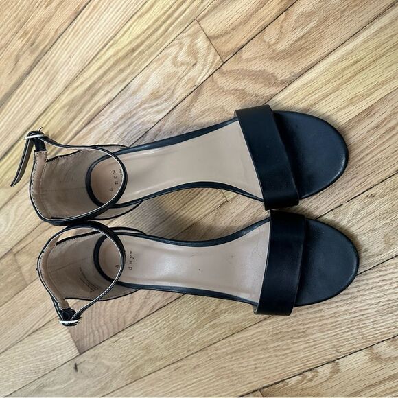 A New Day size 8 sandals - Picture 1 of 6